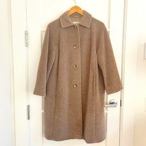 Max Mara Alpaca and Wool Mid-length coat. Size 4.